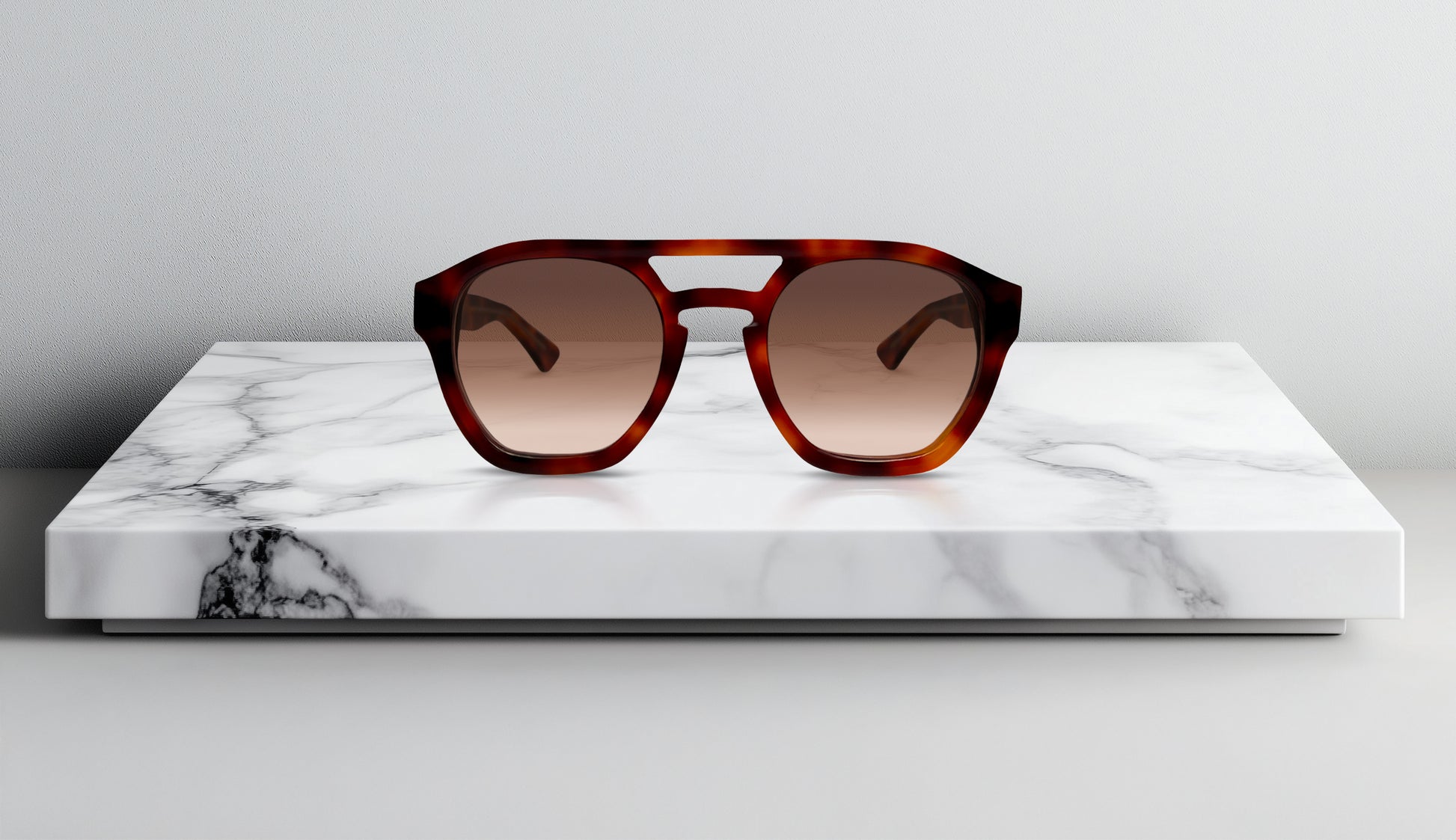 OPR Eyewear The Febbraio Sun Sunglasses – Handcrafted Italian Frames in Tortoiseshell Acetate with Gradient Lenses